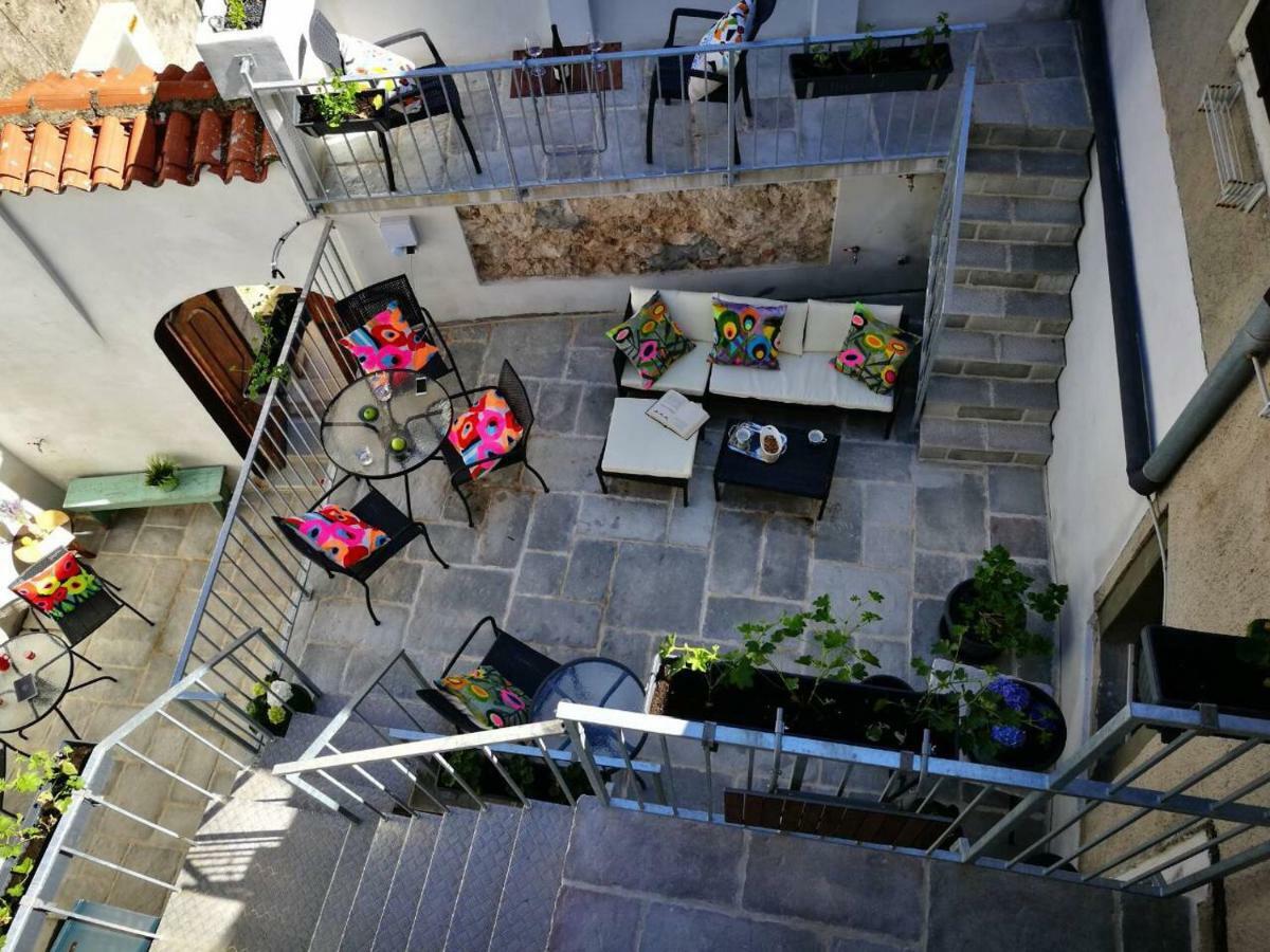 Apartment Cres Studio Till Apartment